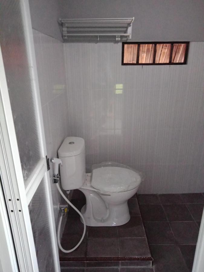 Joglopari Guesthouse Room 2 Bukan Untuk Pasangan Non Pasutri Cepit Экстерьер фото